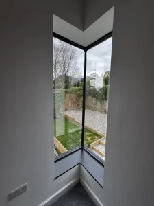 corner window